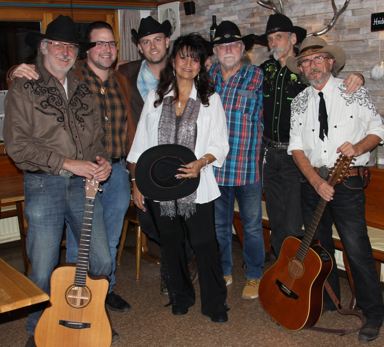 B & L Country Band